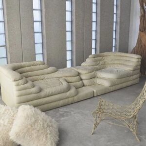 l'élégance intemporelle de notre grand canapé blanc